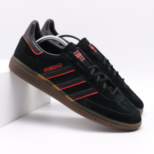 Adidas Spezial - Black & Red