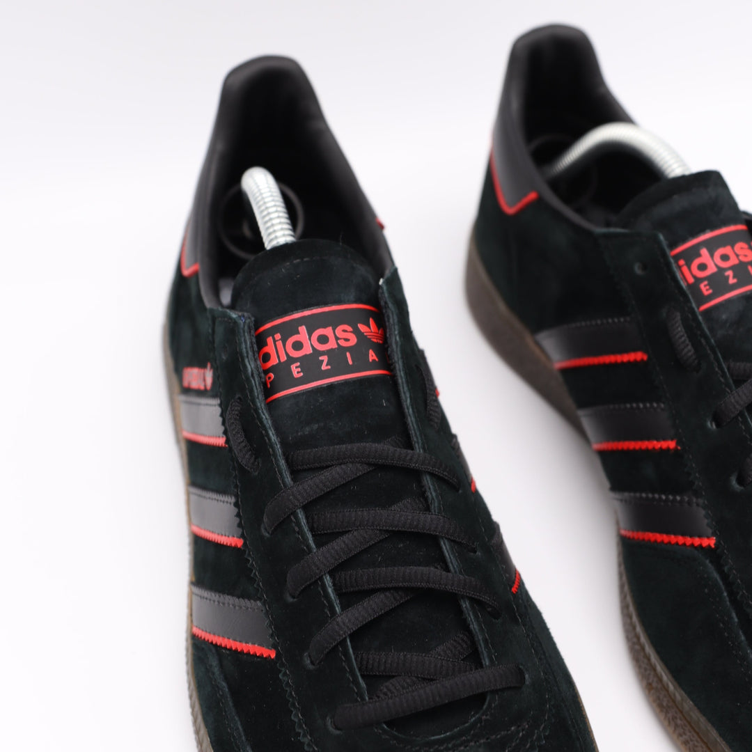 Adidas Spezial - Black & Red