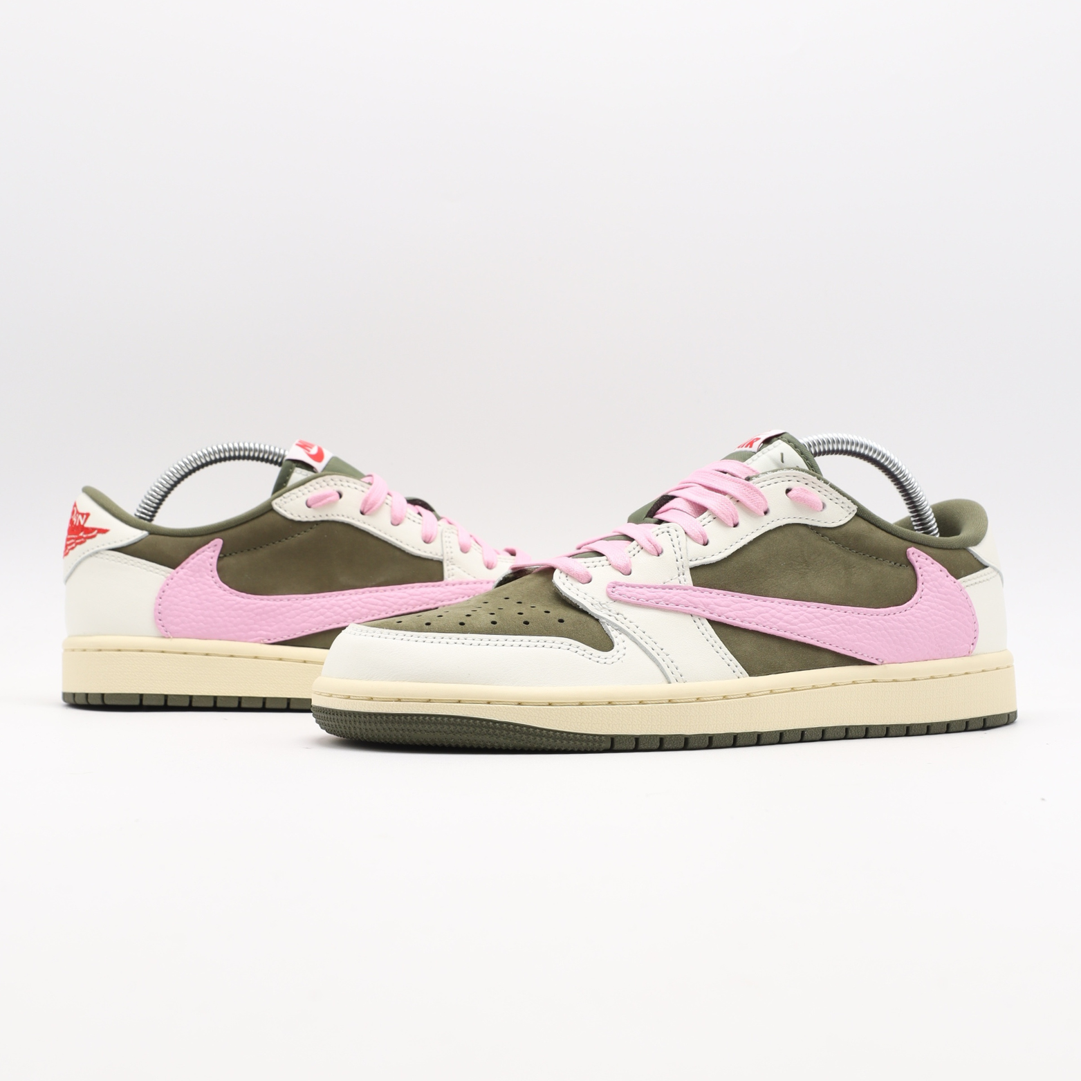 cactus jack air jordan 1 pink laces
