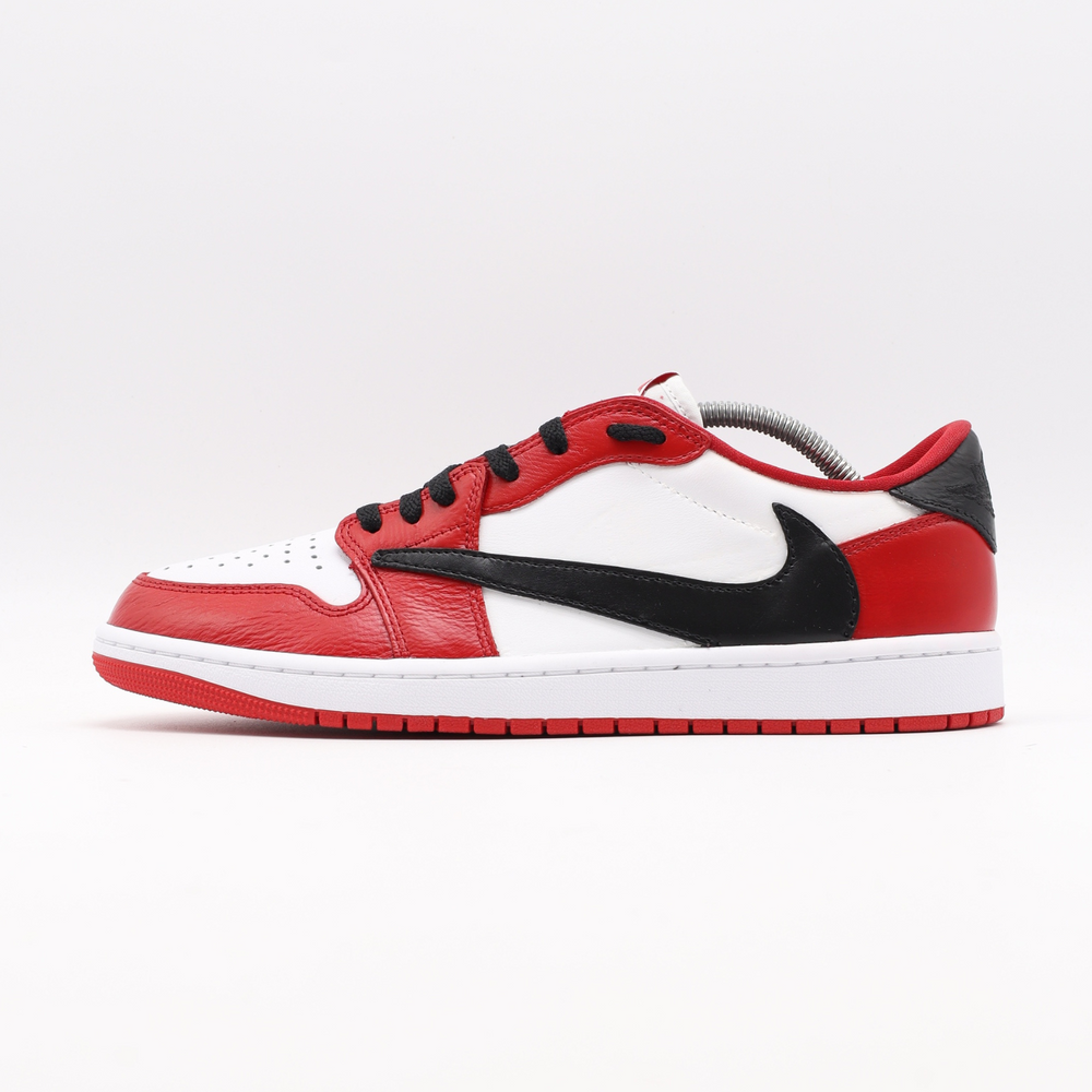 Nike Jordan 1 - Flame Red Reverse Swoosh