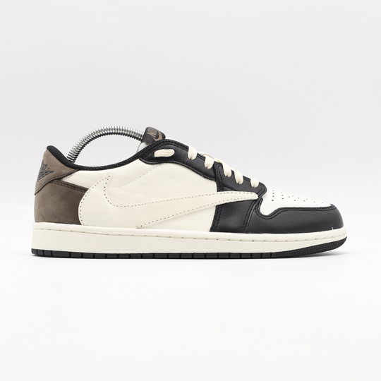 Nike Jordan 1 - Mocha Reverse