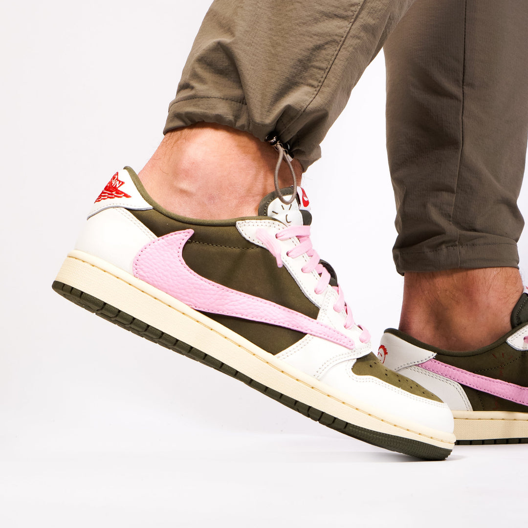 Nike Jordan 1 Retro Low OG x Travis Scott Medium Olive - Pink Touch
