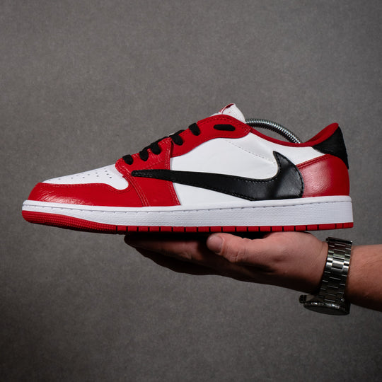 Nike Jordan 1 - Flame Red Reverse Swoosh