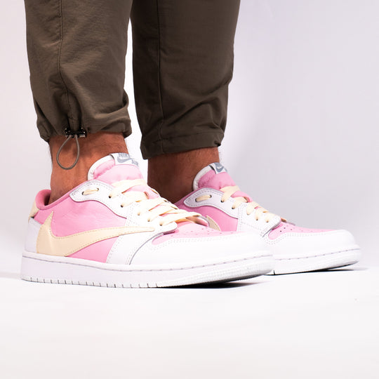 Nike Jordan 1 - Cotton Candy