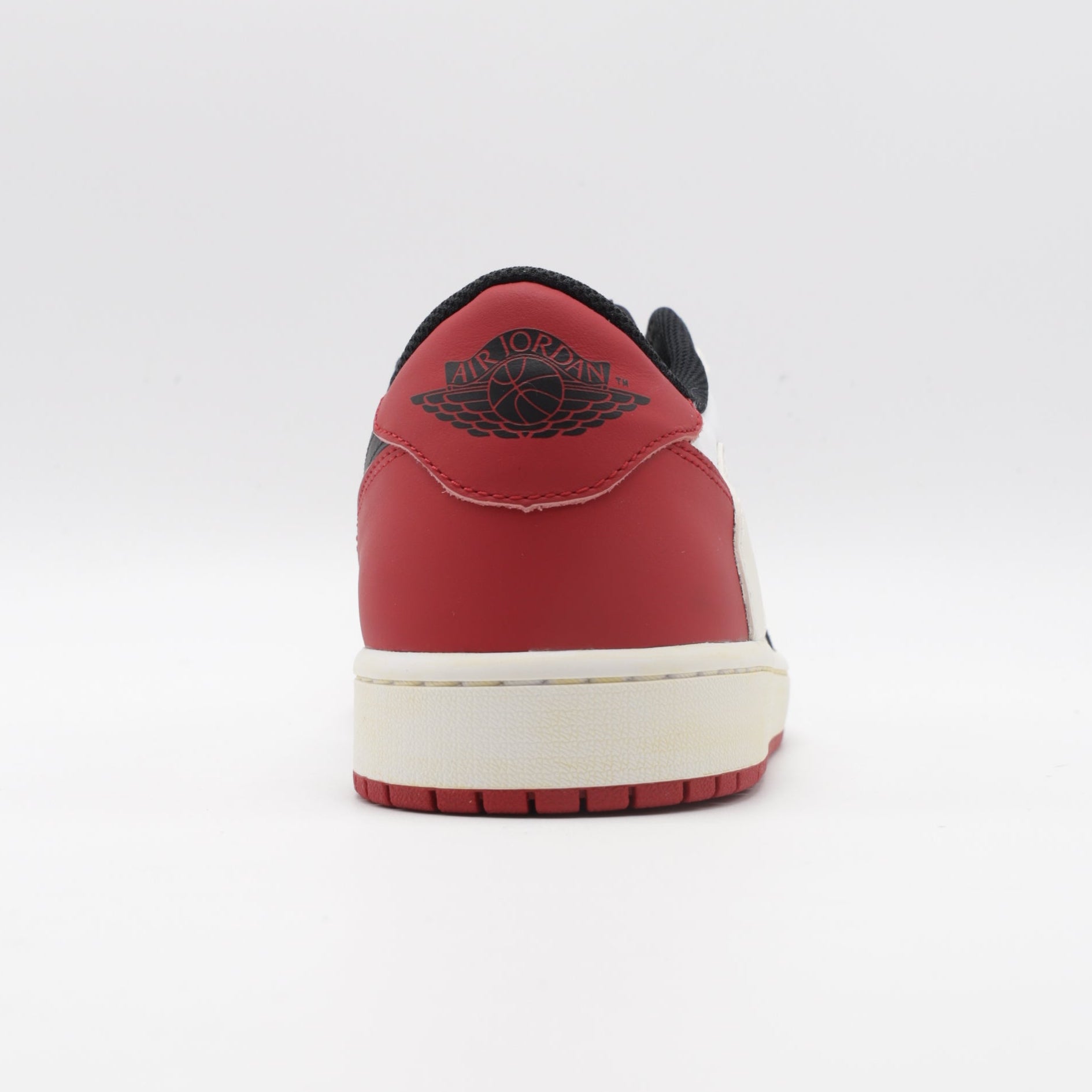 Nike Jordan 1 - Black Toe Sail