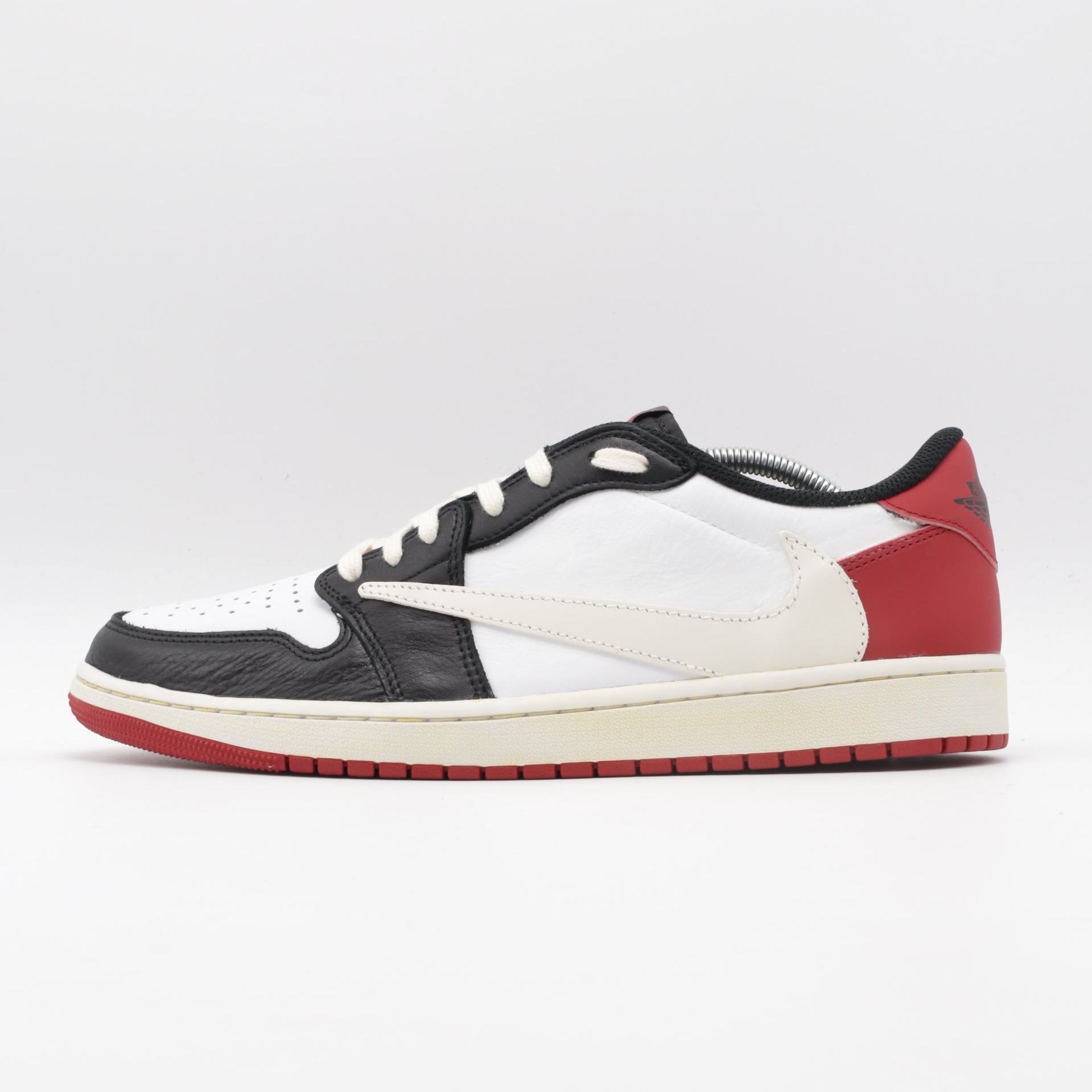 Nike Jordan 1 - Black Toe Sail