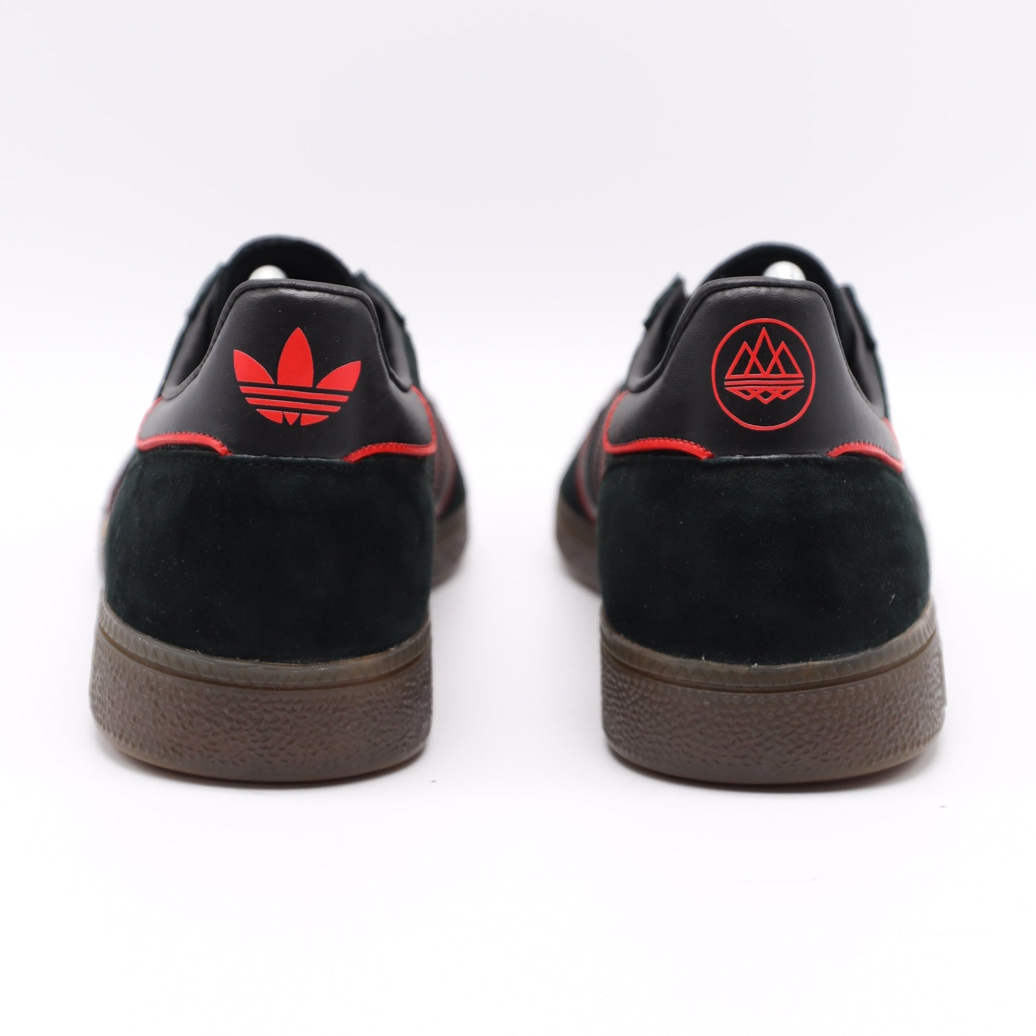 Adidas black clearance red stripes