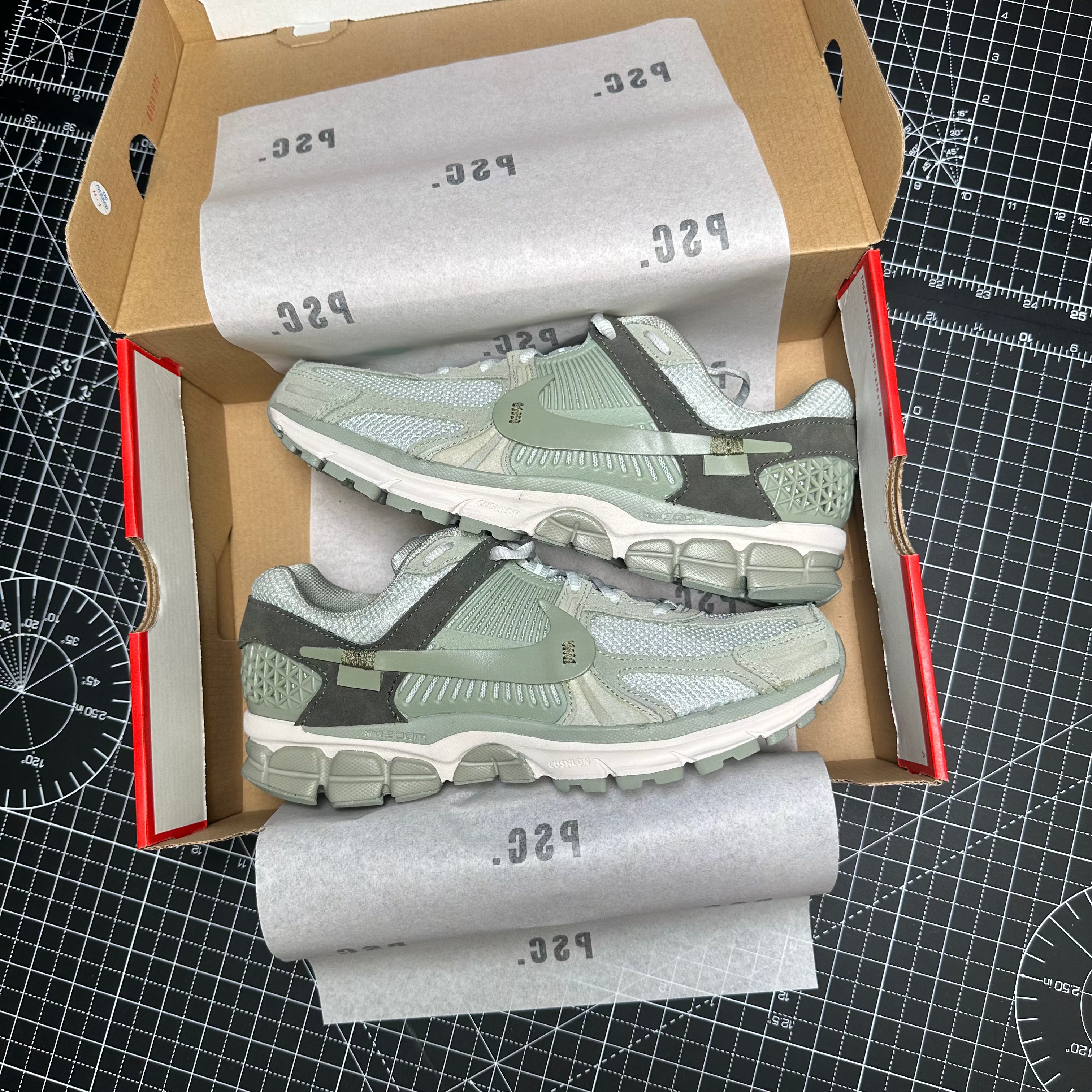 Nike Vomero Jade - UK 8