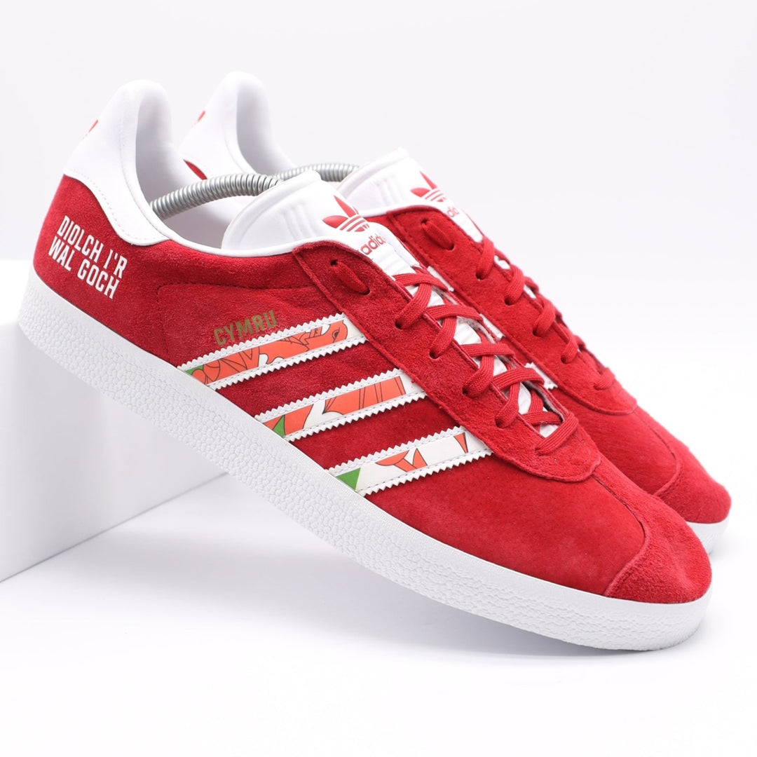 Adidas Gazelle - Wales - Red