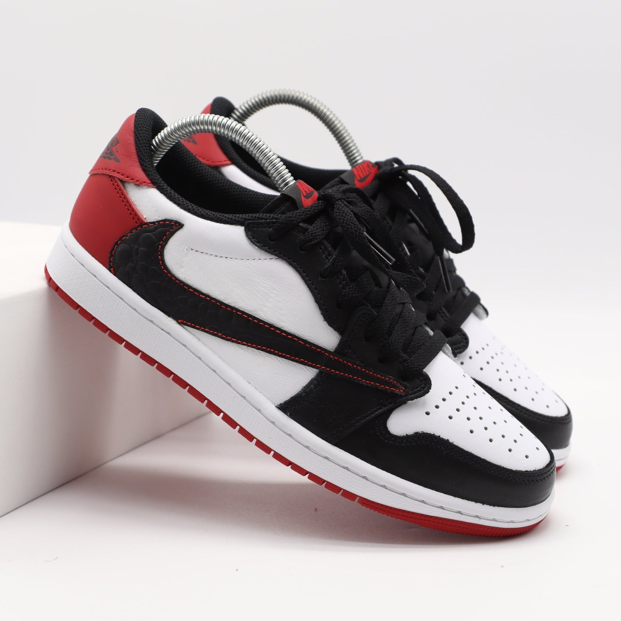 Nike Jordan 1 Black Toe - Reverse – PlatinumShoeCare