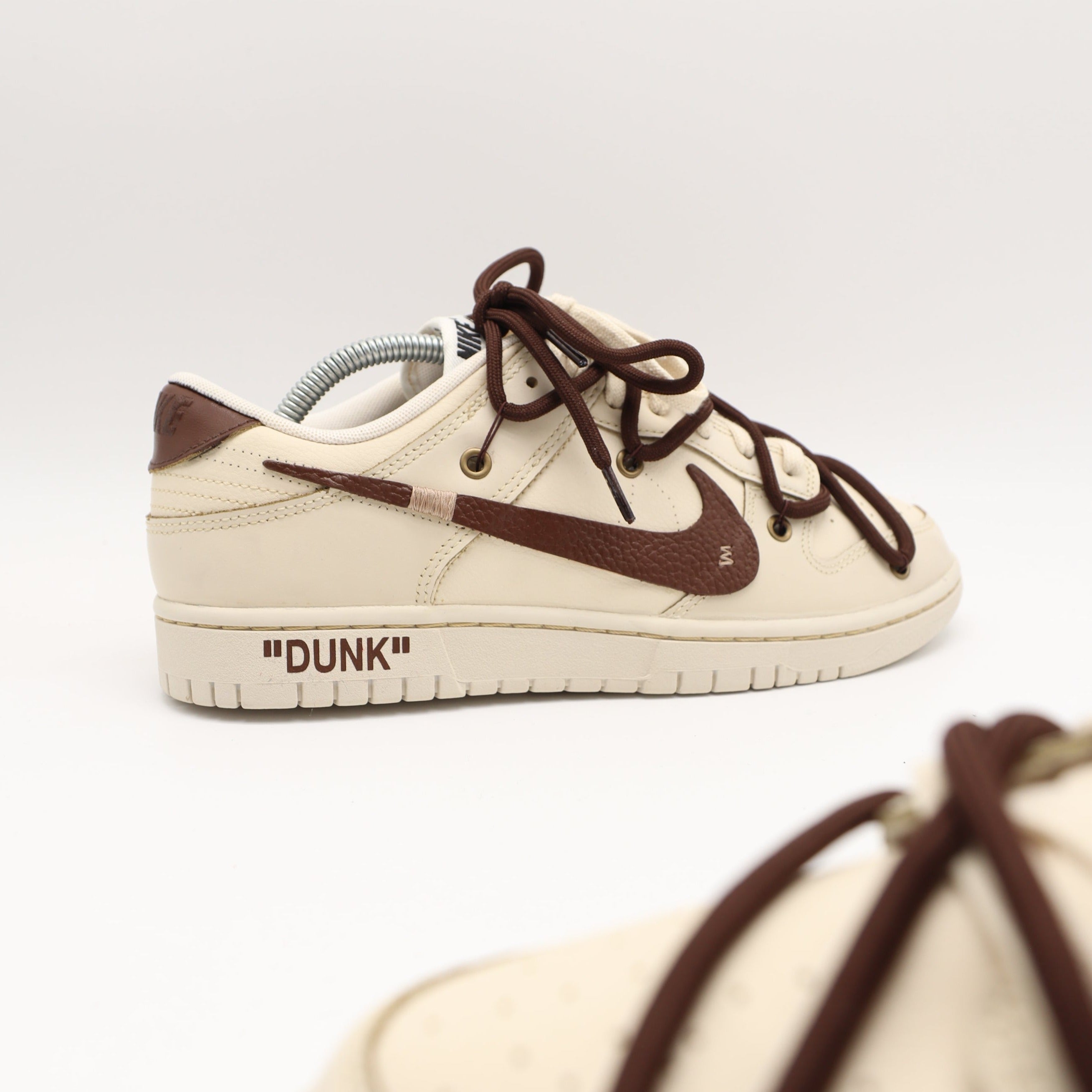 ミルクチョコ ライトロード ライデン ファントムオブカオス Nike Dunk - LATTE OW V1 – PlatinumShoeCare