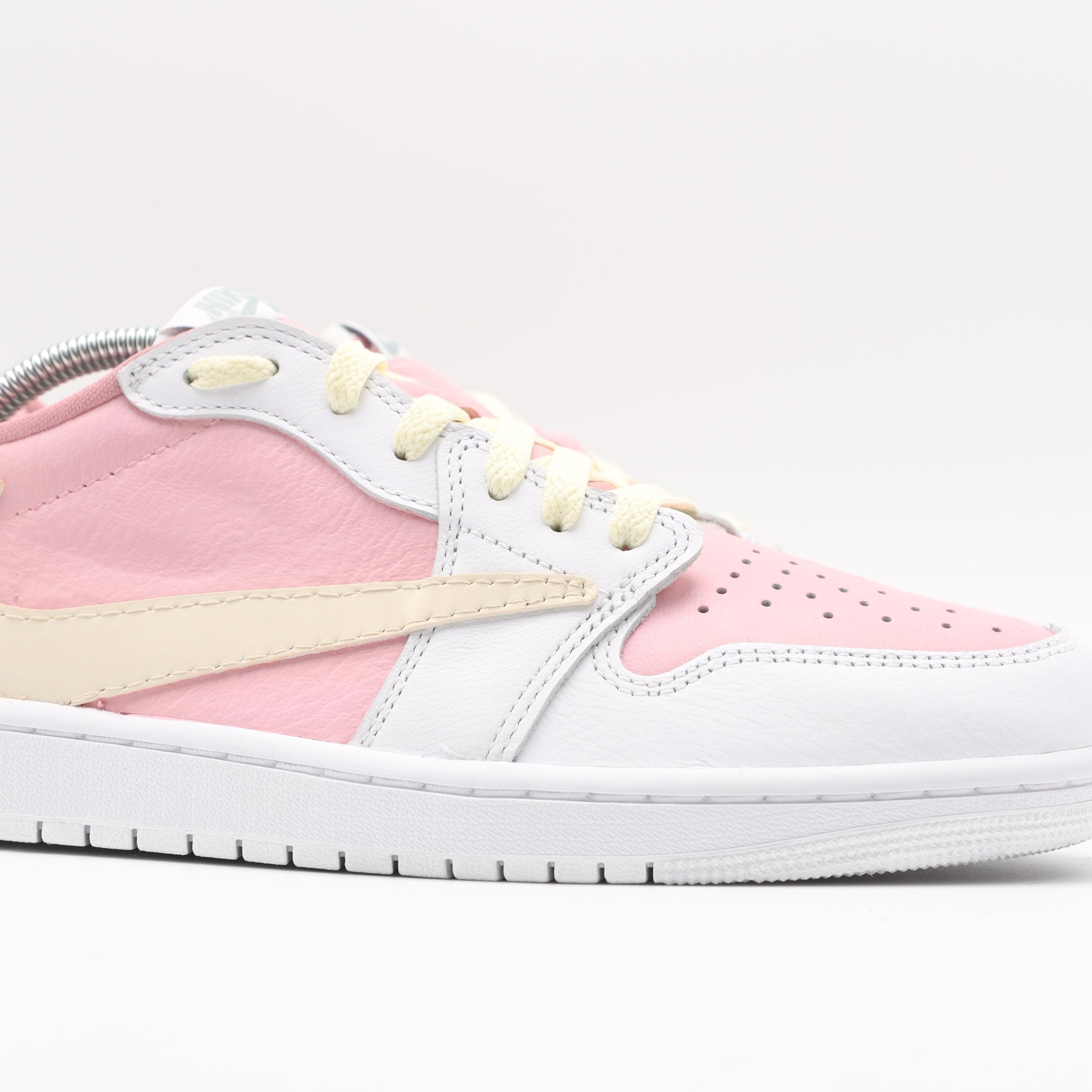 Nike Jordan 1 - Cotton Candy