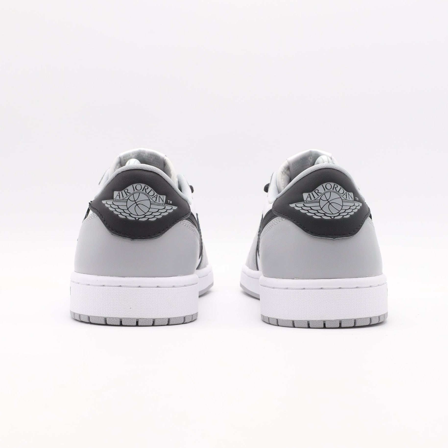 Nike Jordan 1 - Smooth Grey