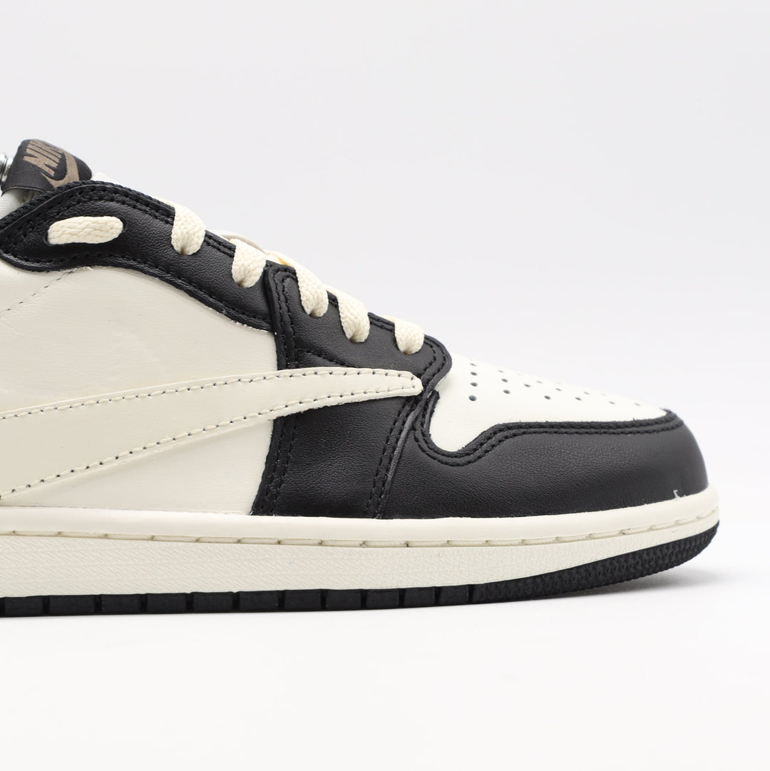 Nike Jordan 1 - Mocha Reverse