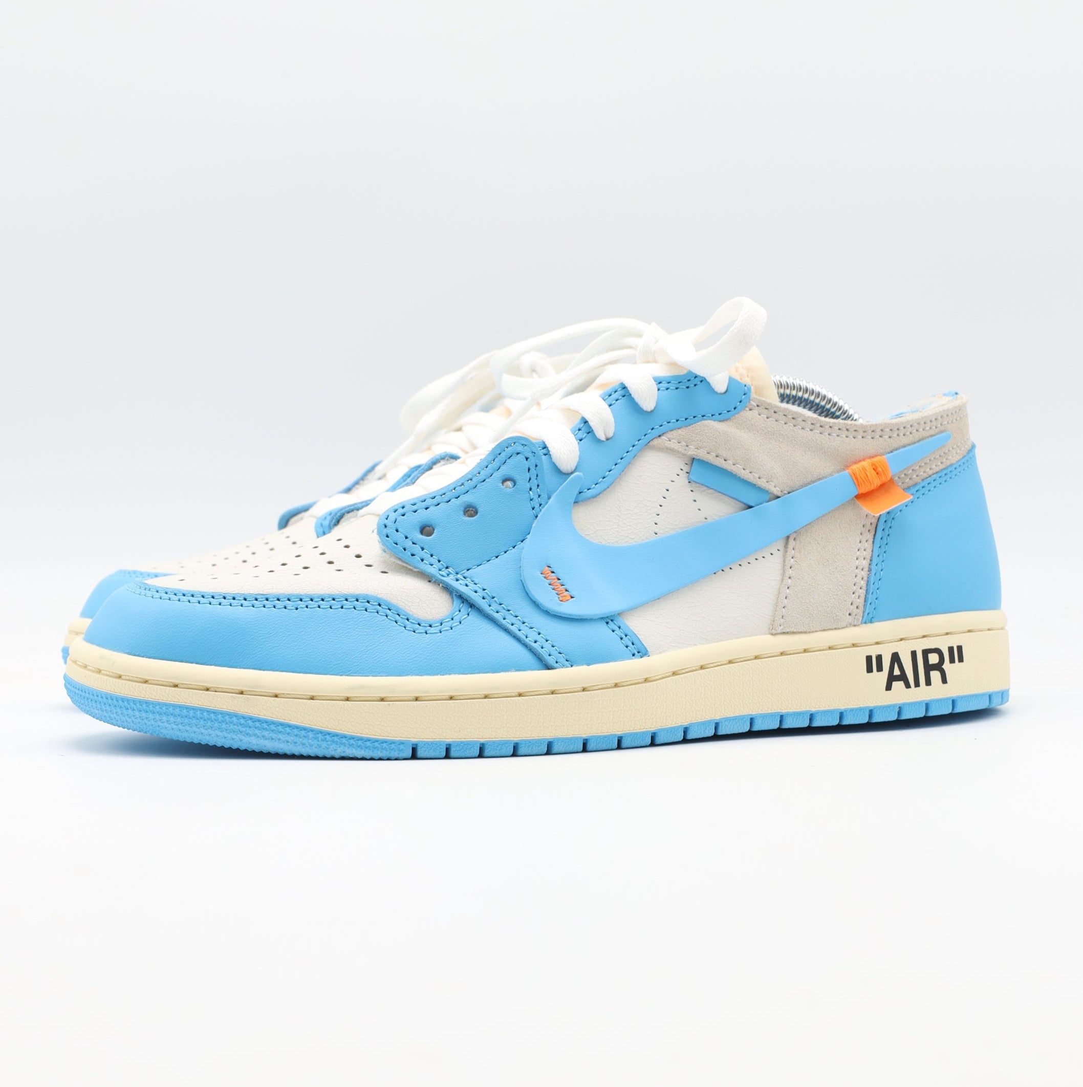 Nike Jordan 1 - UNC CUT