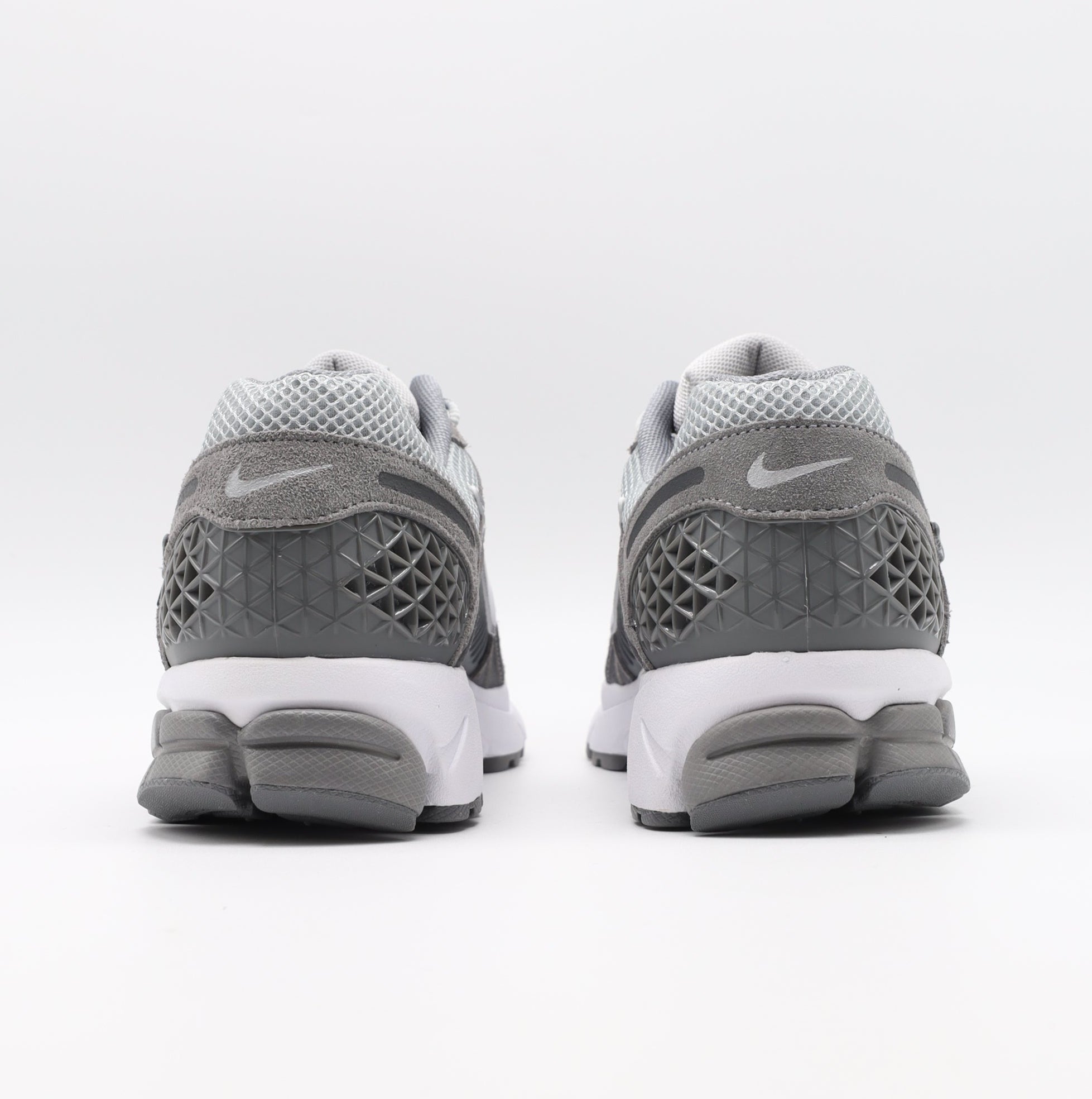 Nike Zoom Vomero - Cool Grey