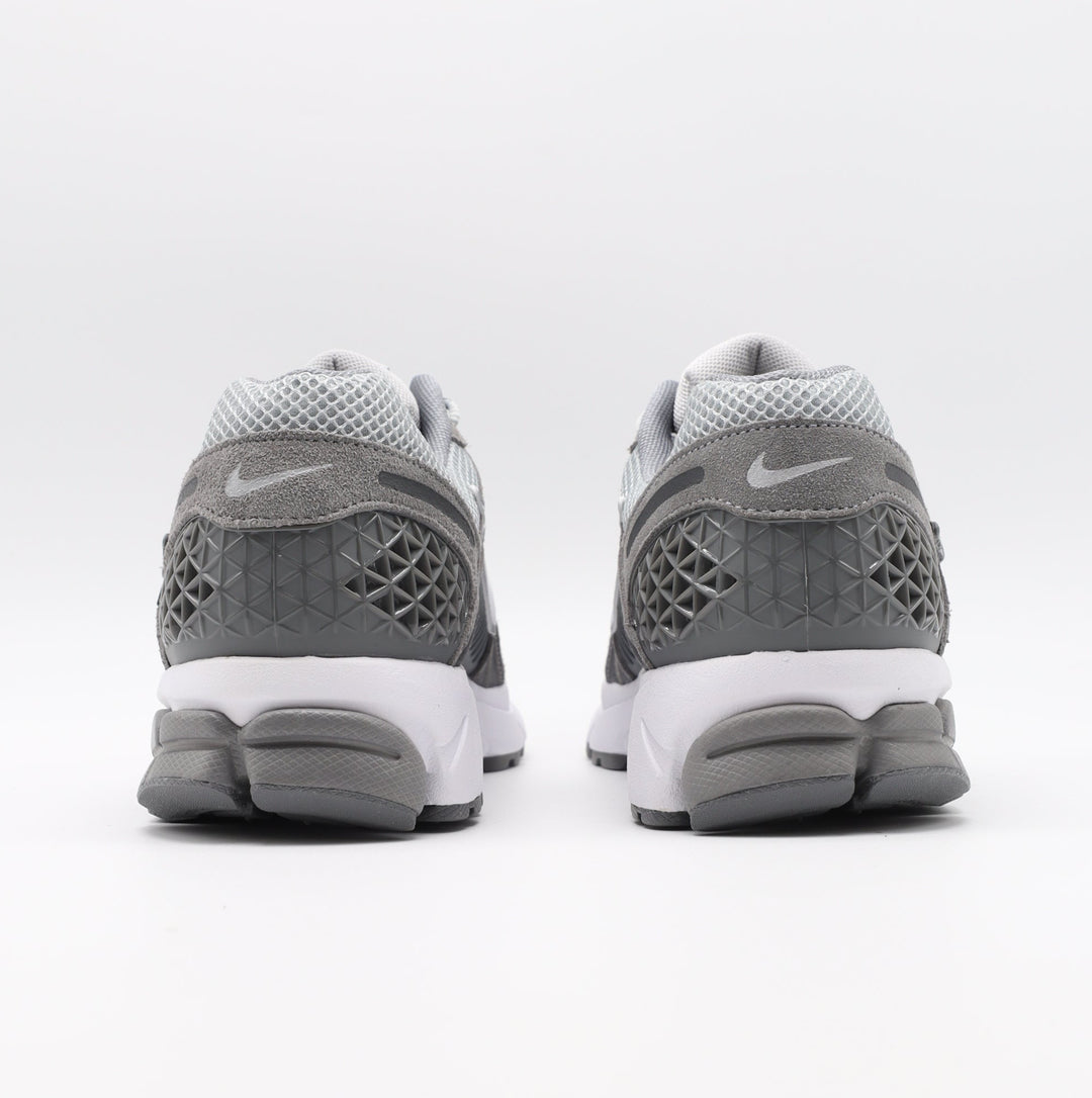 Nike Zoom Vomero - Cool Grey