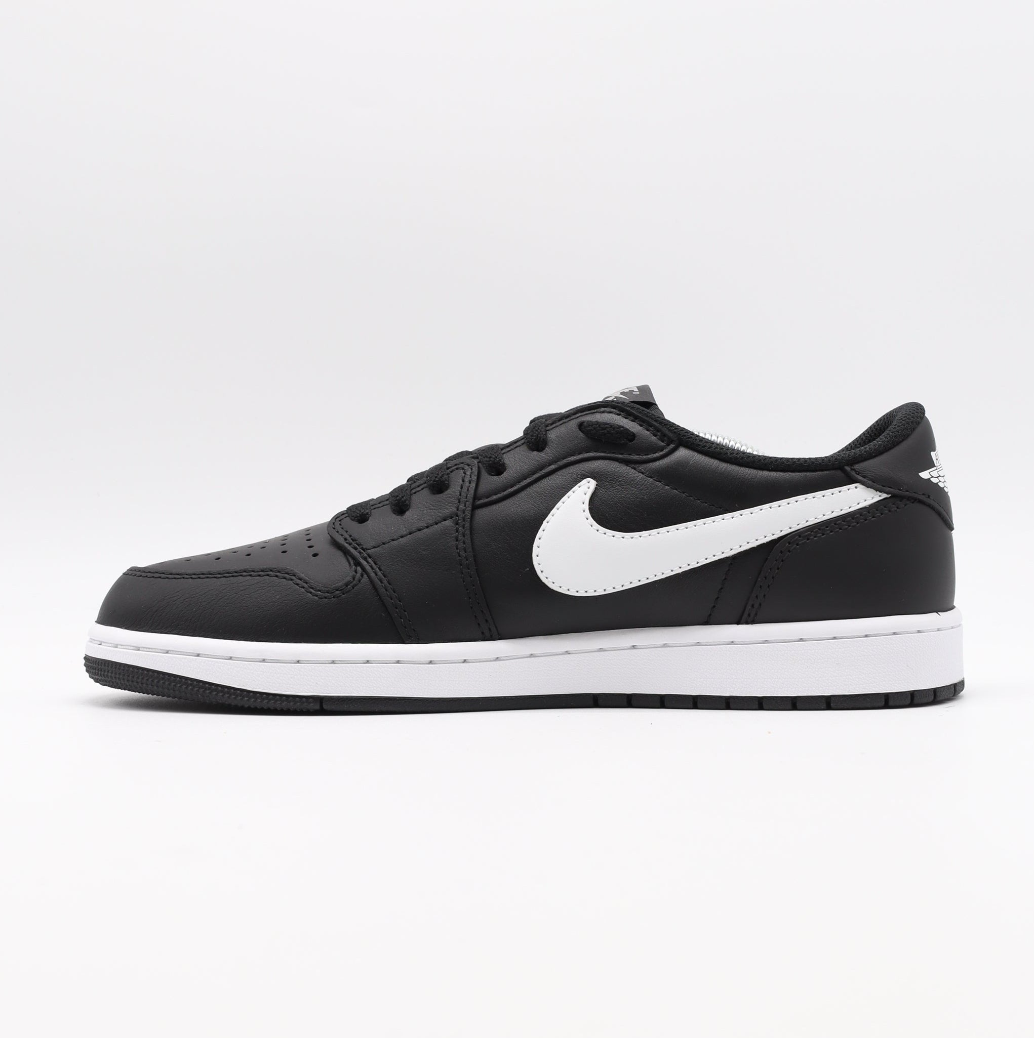 Nike Jordan 1 - Shadow (JUST DROPPED)