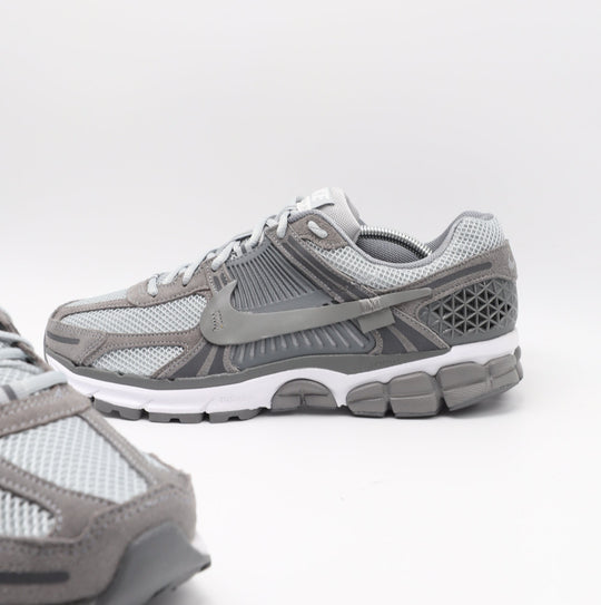 Nike Zoom Vomero - Cool Grey