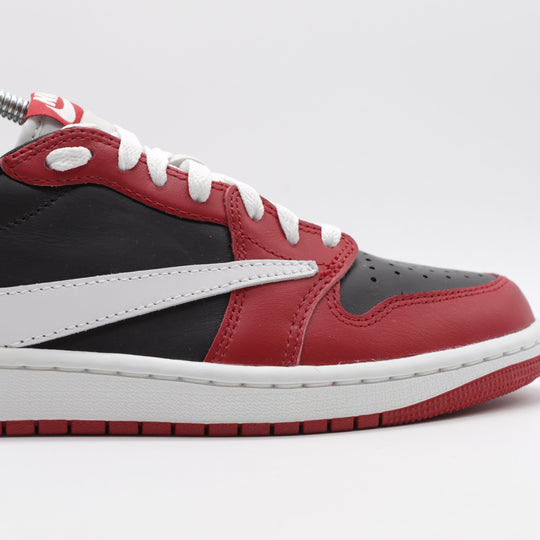 Nike Jordan 1 - Chicago Shadow (JUST DROPPED)