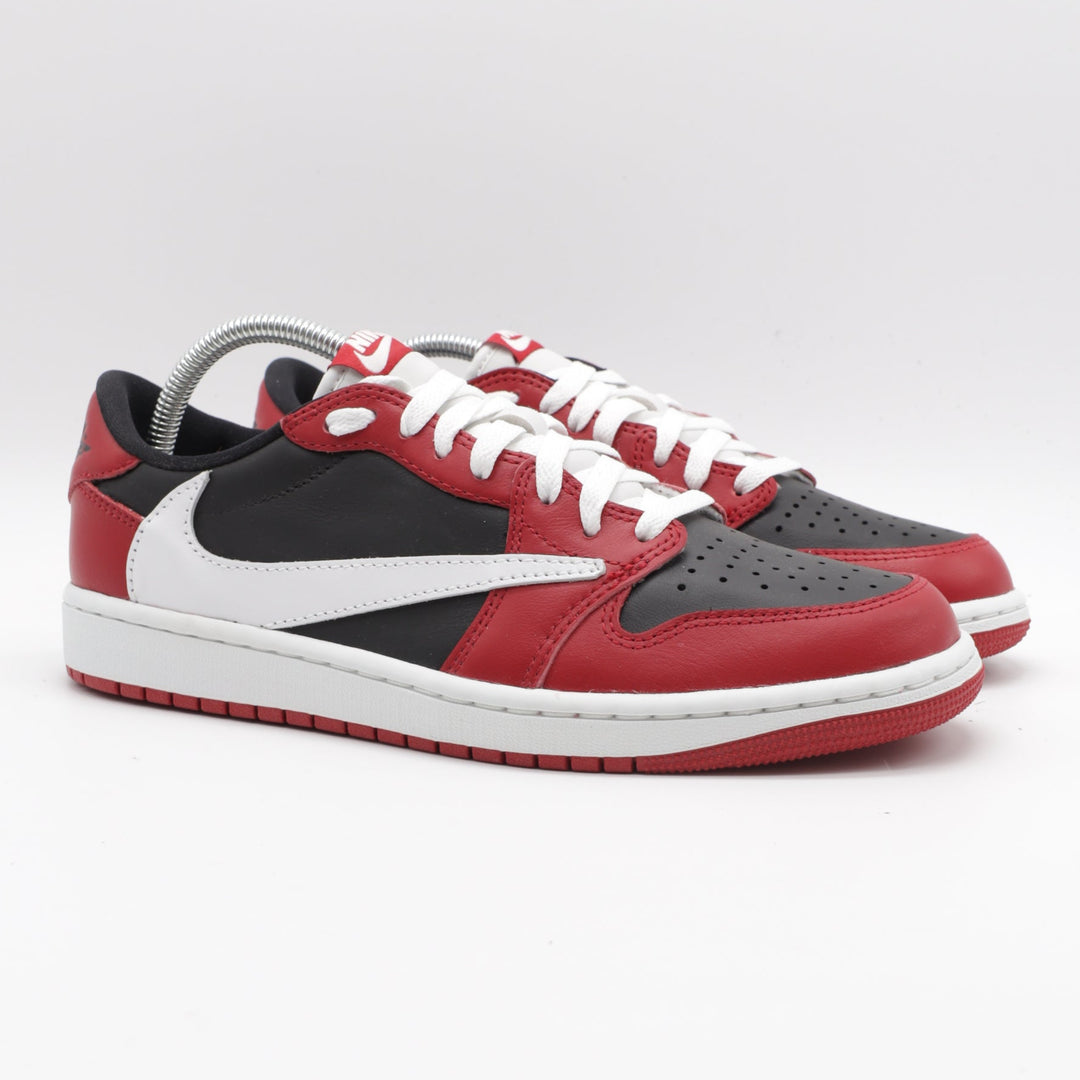 Nike Jordan 1 - Chicago Shadow (JUST DROPPED)