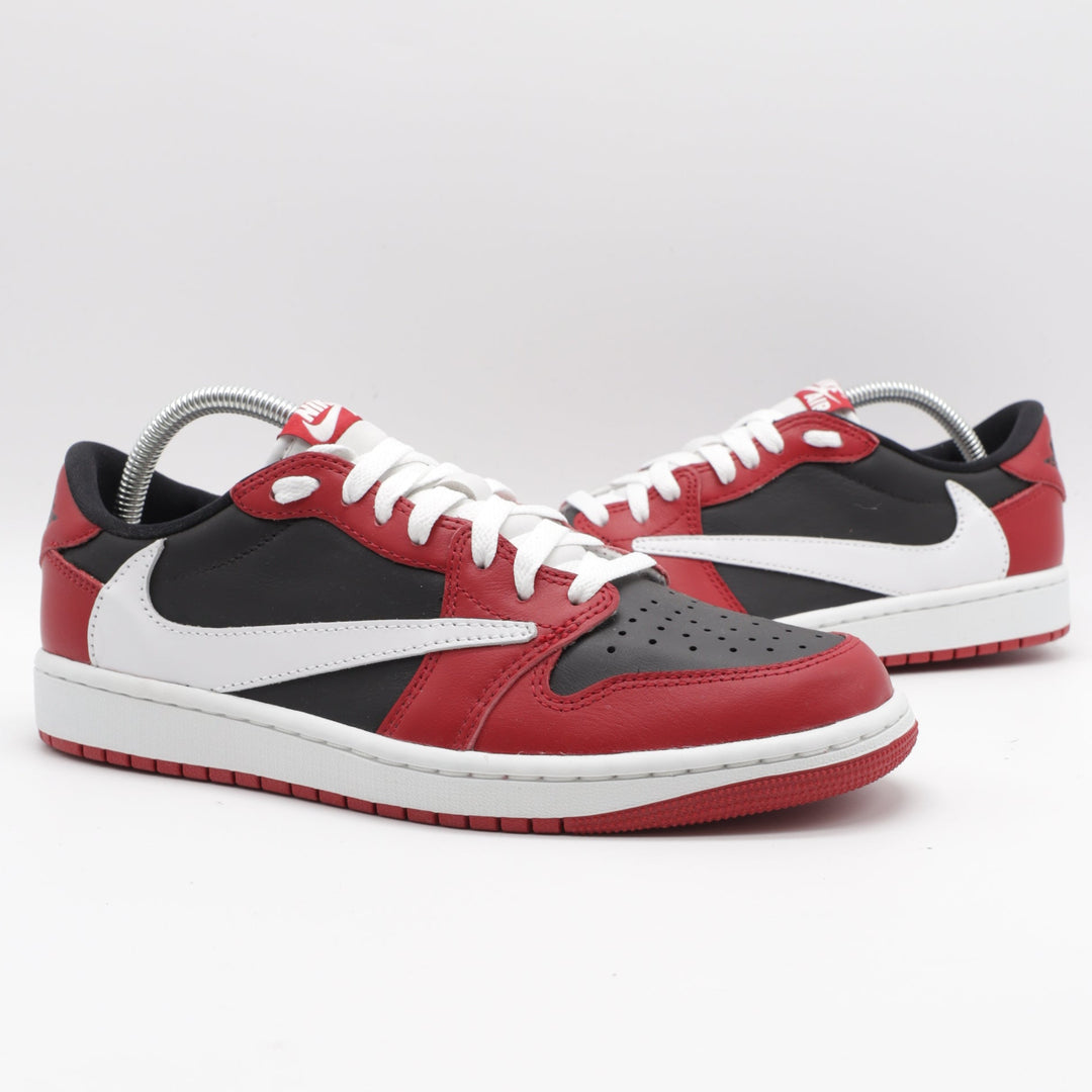 Nike Jordan 1 - Chicago Shadow (JUST DROPPED)