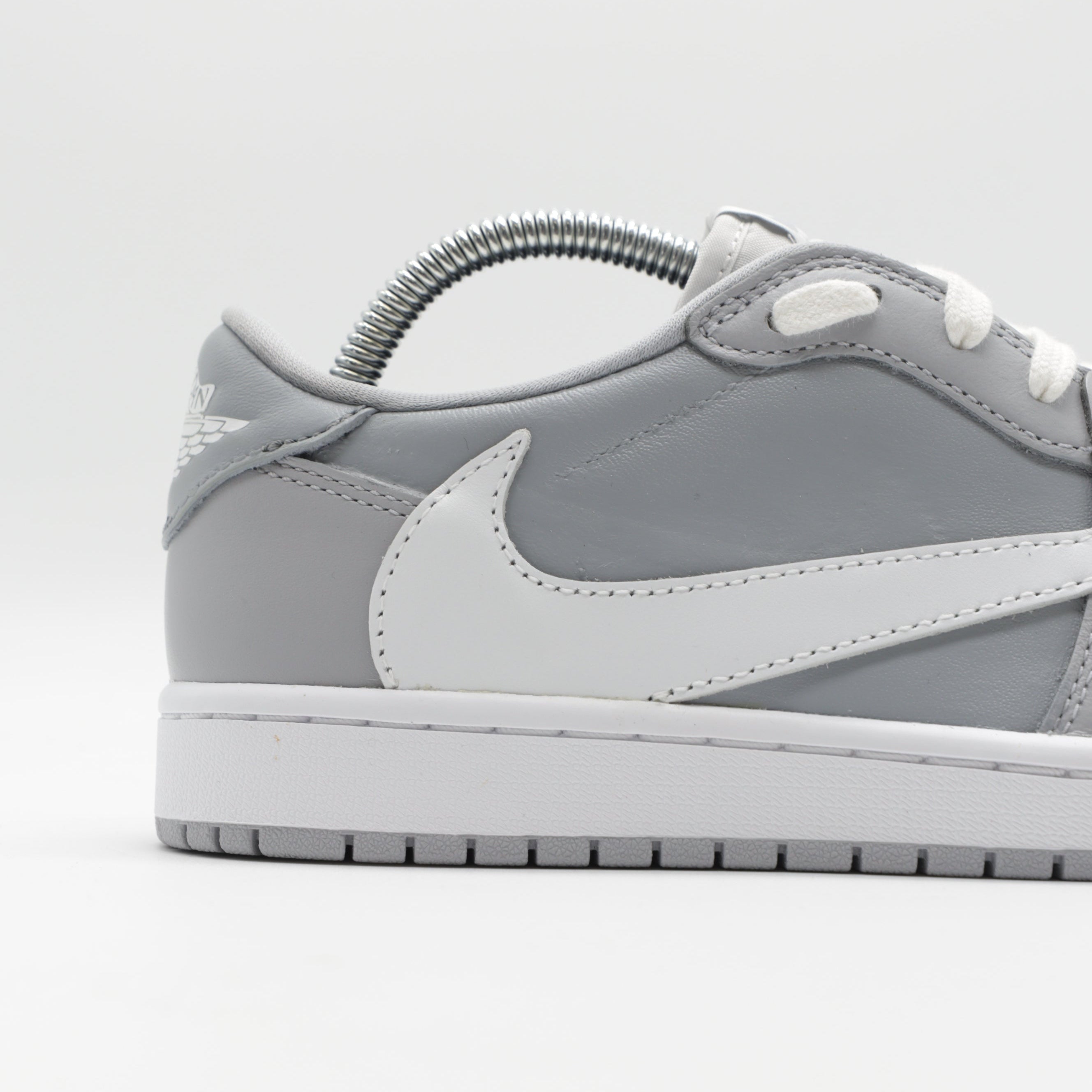 Nike Jordan 1 - Concrete