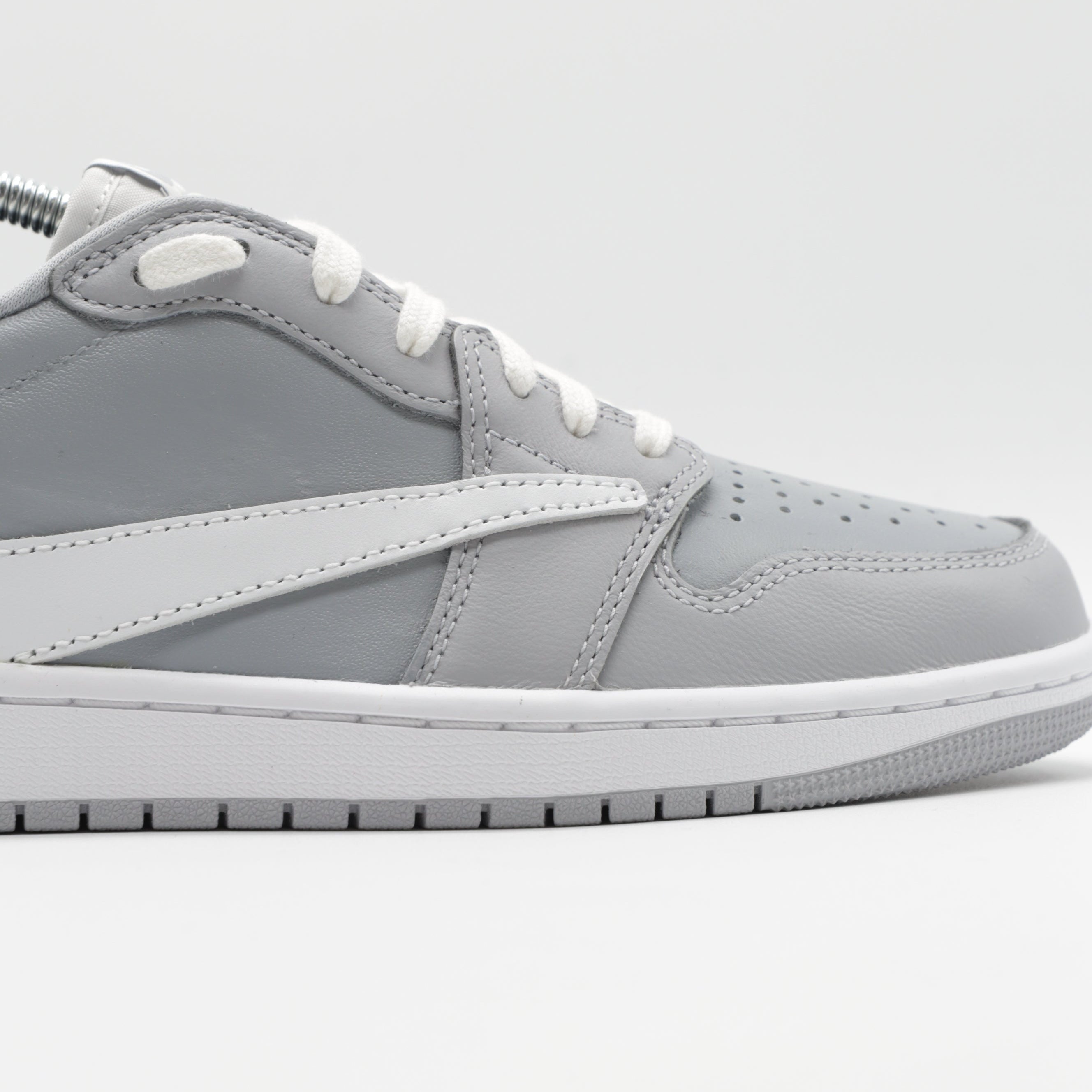 Nike Jordan 1 - Concrete