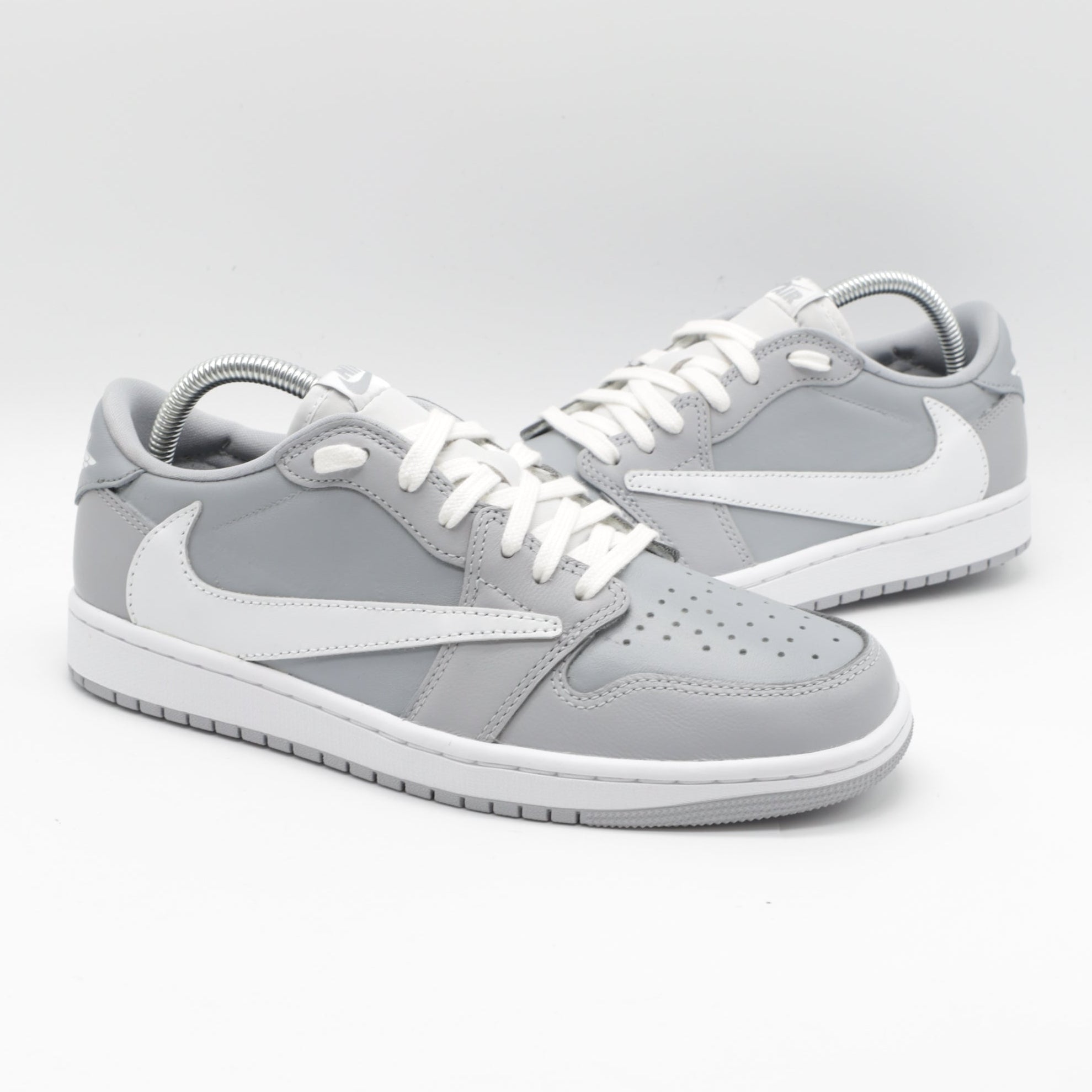 Nike Jordan 1 - Concrete