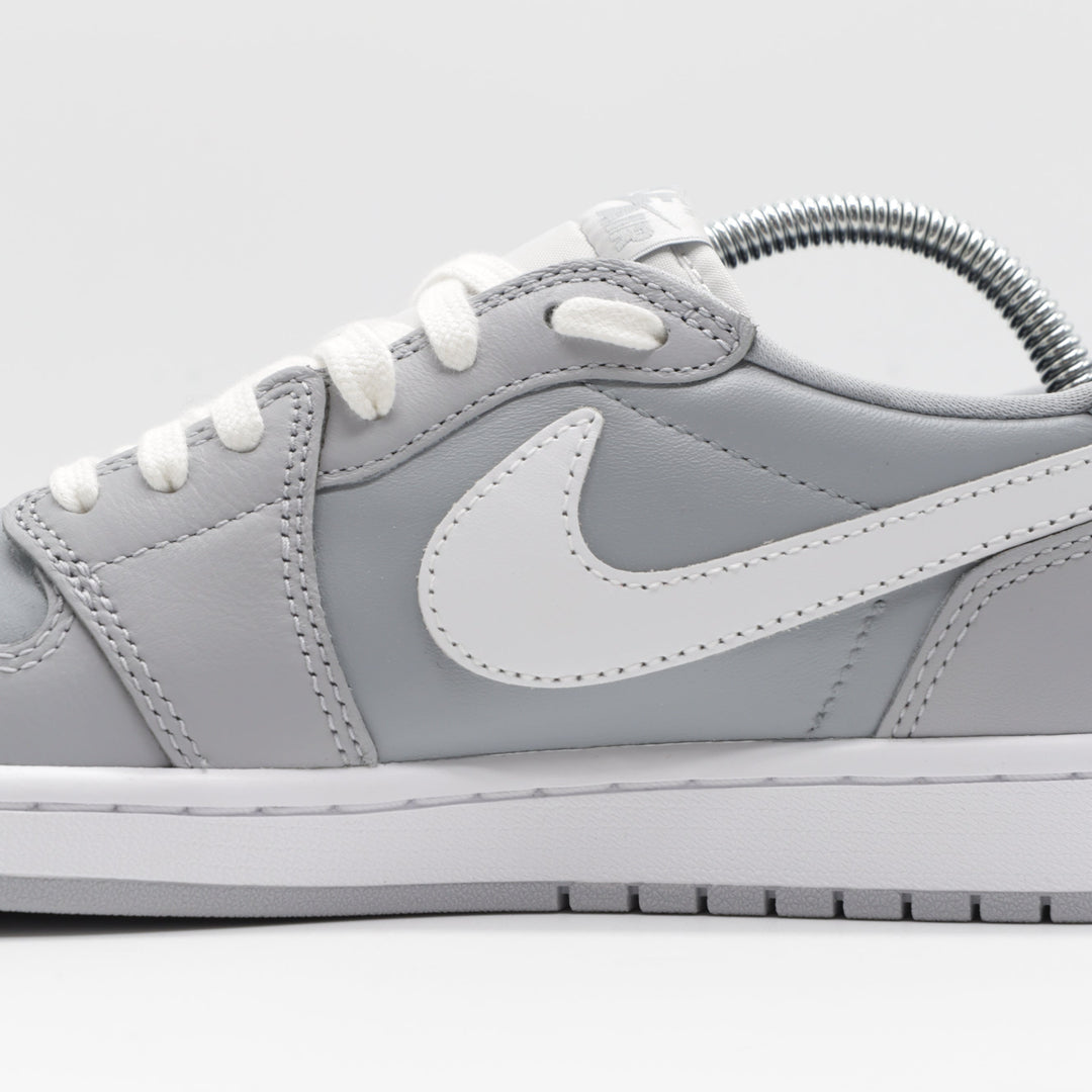 Nike Jordan 1 - Concrete
