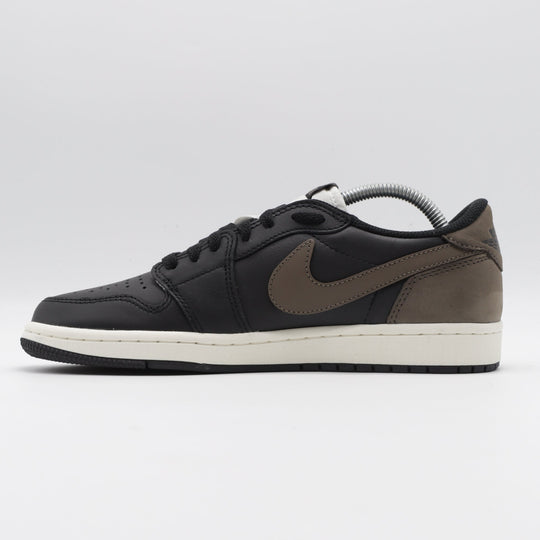 Nike Jordan 1 - Mocha Drift