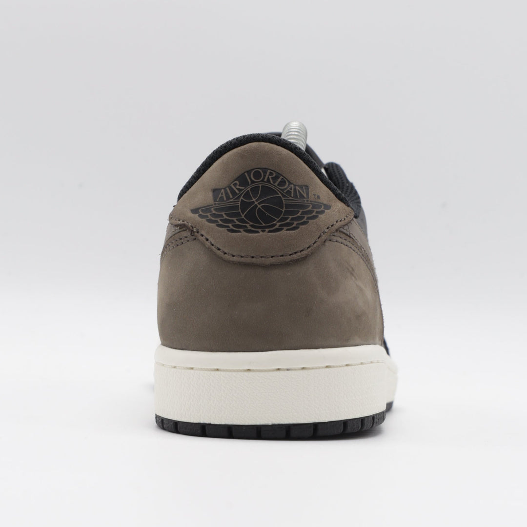 Nike Jordan 1 - Mocha Drift