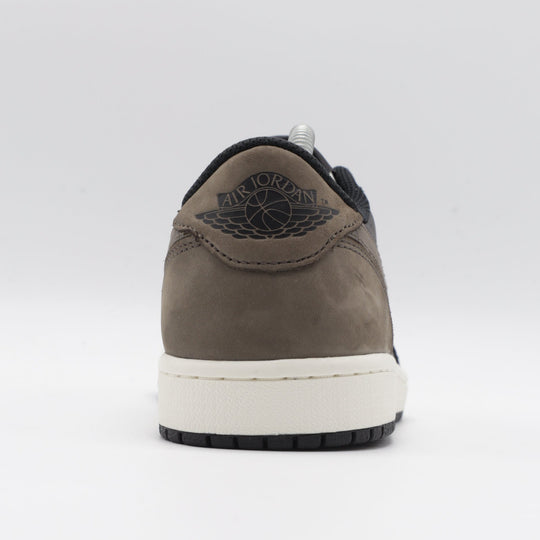 Nike Jordan 1 - Mocha Drift
