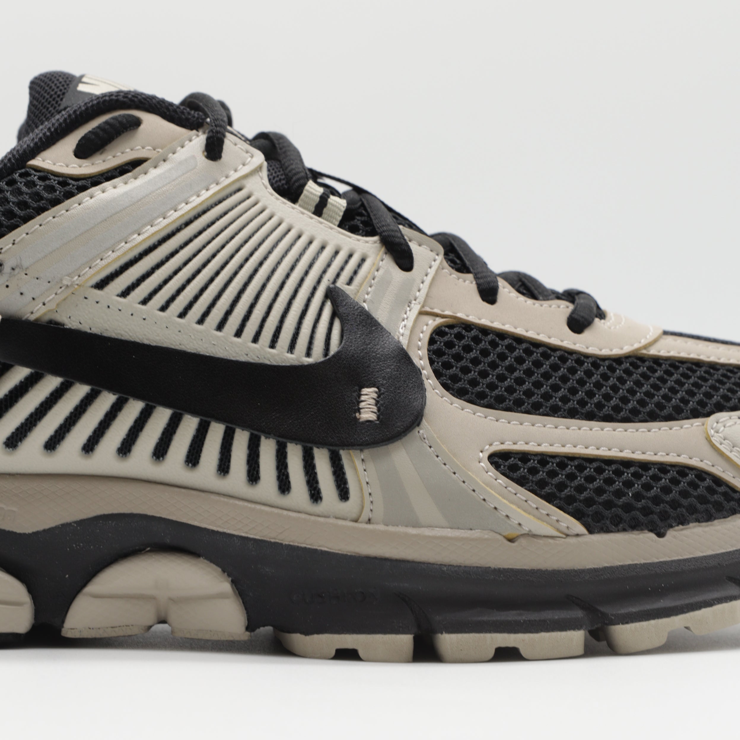 Nike Zoom Vomero - Sandstone