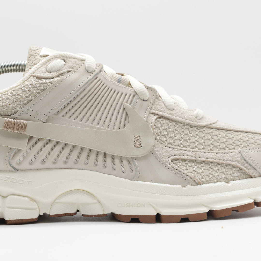Nike Zoom Vomero - Sand