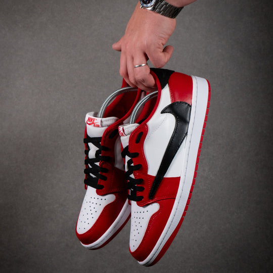 Nike Jordan 1 - Flame Red Reverse Swoosh